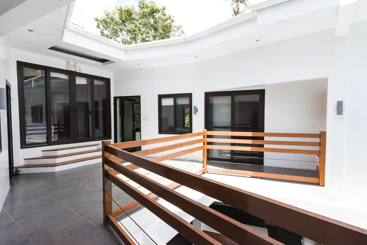 The Whitehouse By The Sea Panglao Exterior foto